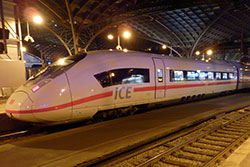 ICE 3 Baureihe 407 im Kölner Hauptbahnhof.  © 07.02.2014 Sascha Jansen