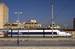 TGV-PSE in Marseille  © 09/2003 Andre Werske