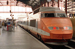 TGV-PSE in Paris Gare de Lyon  © 10/2000 Andre Werske