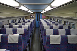 Shinkansen Serie E4 in der Standard-Klasse; &copy; by Shinji Iwai