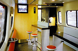 Acela Barwagen; &copy; by Clem Tillier