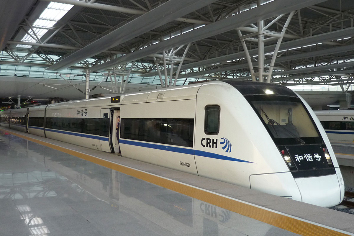 CRH1B in Shanghai. – 01.01.2011 © Wikipedia-Autor Suikotei