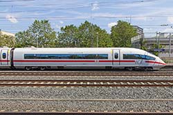 ICE 3 Baureihe 403 im Bahnhof Siegburg/Bonn  © 16.06.2023 Andre Werske