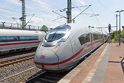 ICE 3neo Baureihe 408 im Bahnhof Siegburg/Bonn  © 16.06.2023 Andre Werske