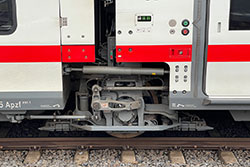 ICE L in Düsseldorf Hbf: Losradsatz mit Magnetschienenbremse. © 04.01.2026 André Werske