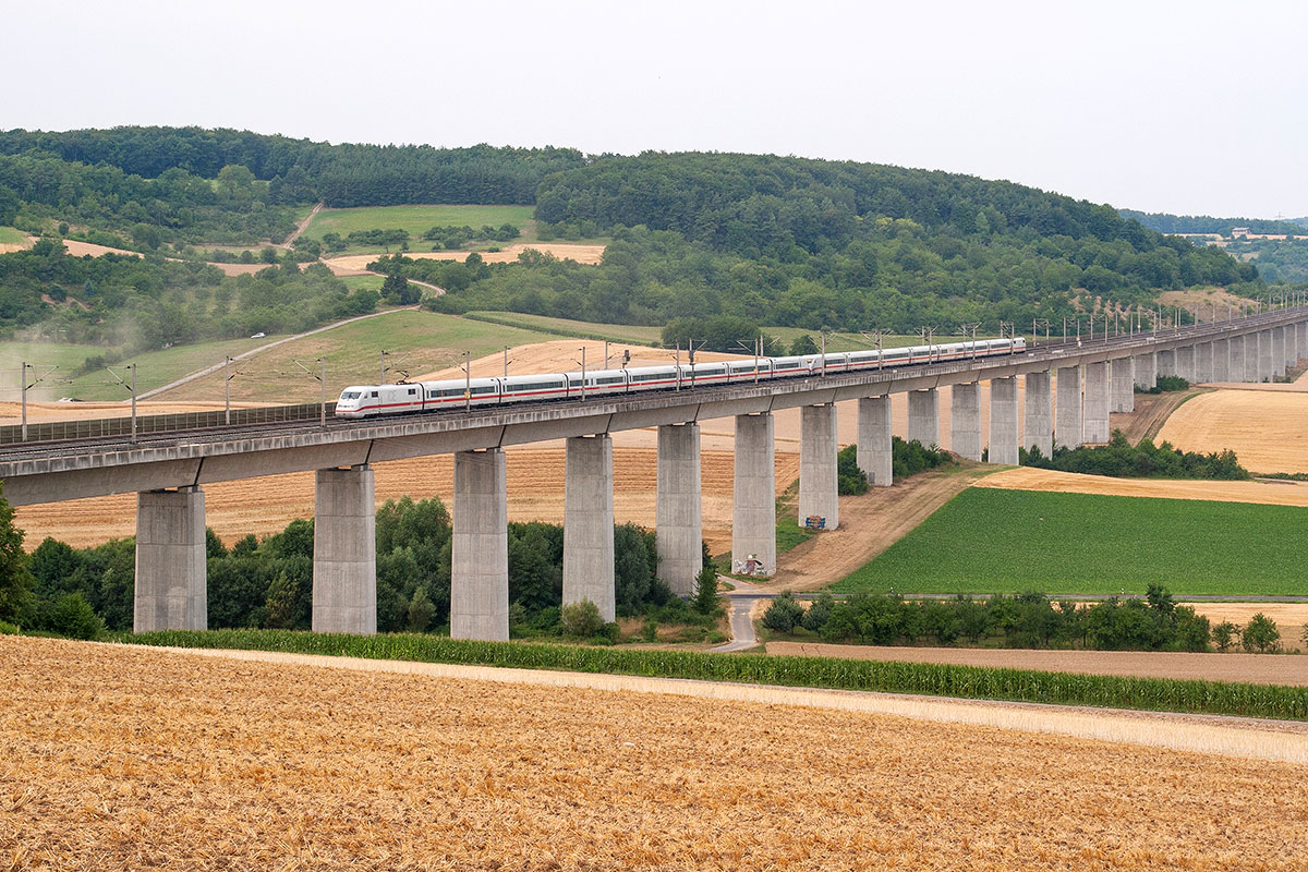 ICE-2-Doppeltraktion bei Leinach