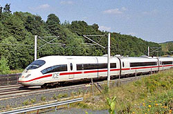 ICE 3 auf NBS Frankfurt-Köln  © 04.08.2004 Andre Werske