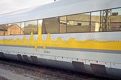 ICE-S Mittelwagen mit gelber Amplitude