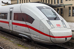 ICx Prototyp in Würzburg Hbf.  © 29.10.2015 Andre Werske