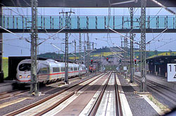 Limburg Bahnhof entlang der ICE-Strecke  © 05/2004 Andre Werske