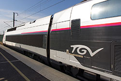 TGV Duplex an der LGV Nord im Gare TGV Haute Picardie.  © 14.09.2016 Andre Werske