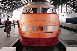 TGV-PSE in alter orangener Farbgebung in Paris – 10/2000 © Andre Werske