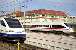 ETR 470 und ICE-T in Singen  © 07/1998 Andre Werske