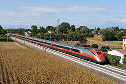 ETR 500 (Frecciarossa) bei Mestrino in der Region um Padua, Italien.  © 21.09.2021 Lukas Kriwetz