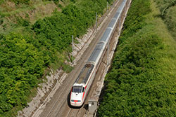 ETR 500 Frecciabianca als Eurostar Italia 9732 in San Giorgio in Salici.  © 19.08.2015 Lukas Kriwetz