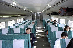 Shinkansen Serie E1 in der Standard-Klasse