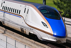 Shinkansen Serie E7 © 25.08.2020 Wikipedia-Autor MaedaAkihiko – CC BY-SA 4.0