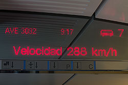 AVE Serie 103: Fahrgastinformationssystem im Zug