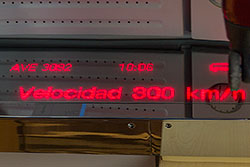 AVE Serie 103: Fahrgastinformationssystem im Zug  © 04.09.2013 André Werske