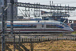 AVE Serie 103 im Bahnhofsareal "Madrid Puerta de Atocha".  © 04.09.2013 André Werske