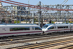 AVE Serie 103 im Bahnhofsareal "Madrid Puerta de Atocha".  © 04.09.2013 André Werske