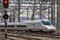 AVE Serie 112 im Bahnhofsbereich von "Madrid Puerta de Atocha".  © 04.09.2013 André Werske