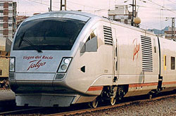 Talgo XXI im alten Bahnhof von Castellon