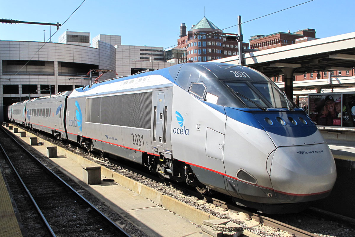 Acela Express 2031 im Bahnhof Boston South Station – 11.03.2012 © Wikipedia-Autor Das48